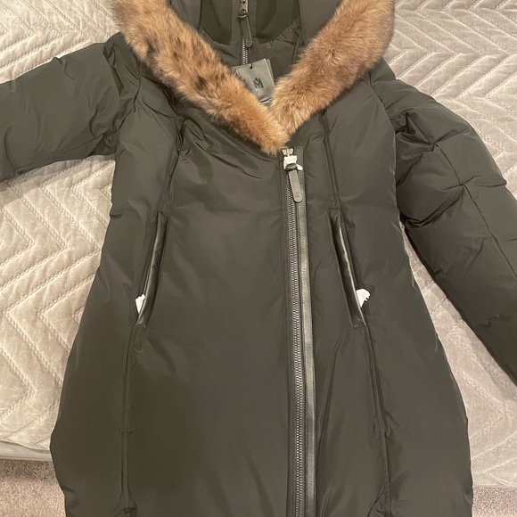 KAY down coat with natural fur Signature Mackage Collar - Picture 3 of 9